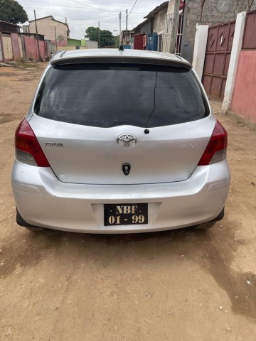 Venda Toyota yaris impecavèl
