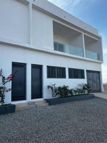 Venda À VENDA: DUAS VIVENDAS GERMINADAS PRÉ-ACABADAS