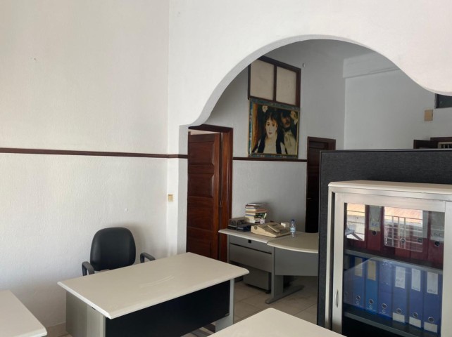 Venda Apartamento T1, terceiro andar a venda