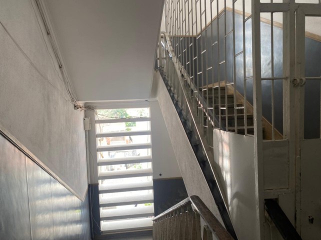 Venda Apartamento T1, terceiro andar a venda