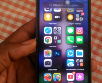 A venda IPhone 8 normal