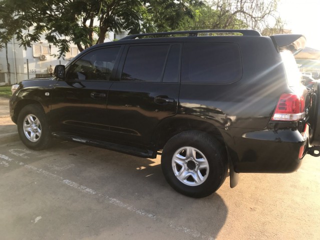 Venda Land Cruiser V8