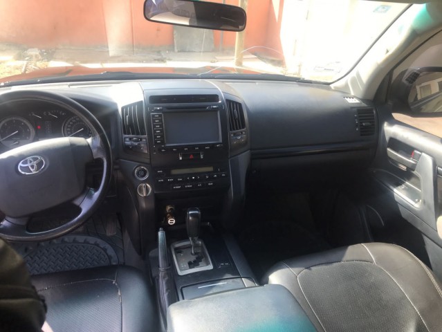 Venda Land Cruiser V8