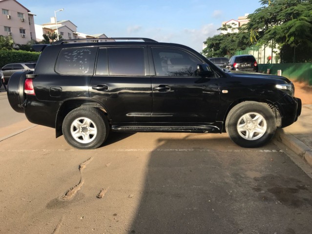 Venda Land Cruiser V8