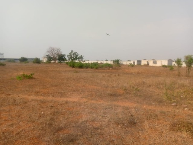Venda Terreno 3 hectares na estrada n.100 Benfica /Ramiros