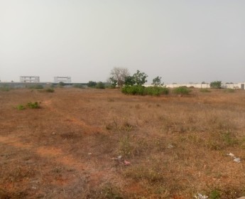 A venda TERRENO 17X15 = 255 m2 no Camama
