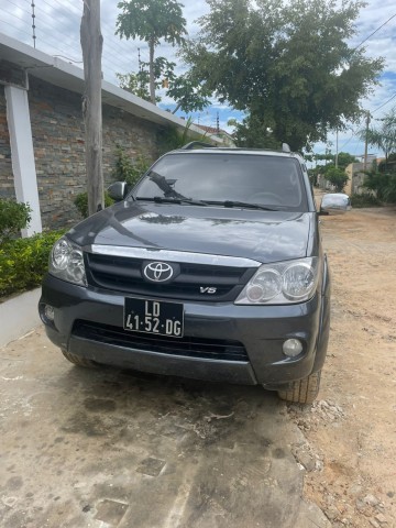 Venda Toyota fortunner v6 impecavèl