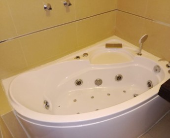 A venda VIVENDA NO CONDOMINIO HIPICOS