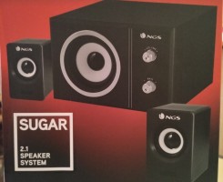 A venda Sistema de som 2.1 novo
