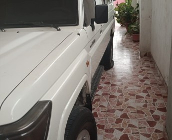 A venda Land cruiser Hz impecavèl