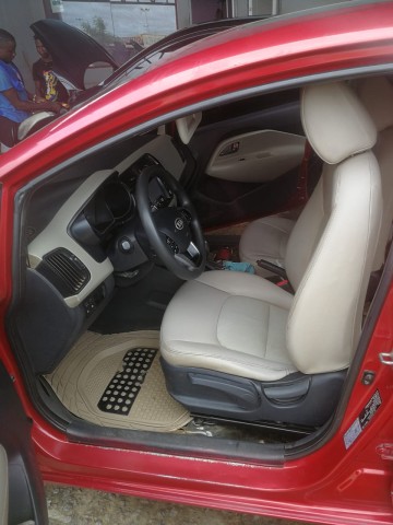 Venda Kia rio amarro