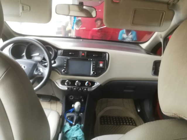 Venda Kia rio amarro