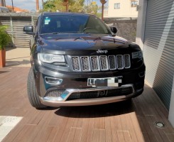 A venda GRAND CHEROKEE