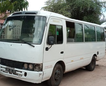 A venda Toyota COASTER