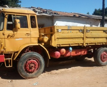 A venda Caminhão de carga De marca D.A.F