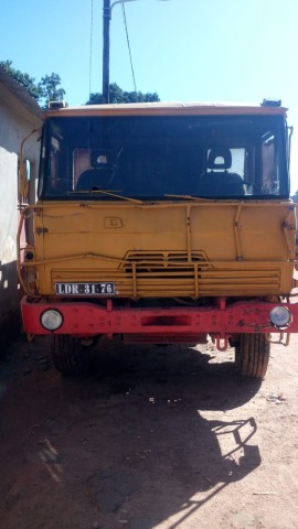 Caminhão de carga De marca D.A.F