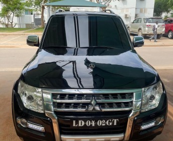 A venda Mitsubishi Pajero full
