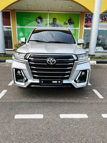 Toyota Land Cruiser VX-R full V8 Jrg