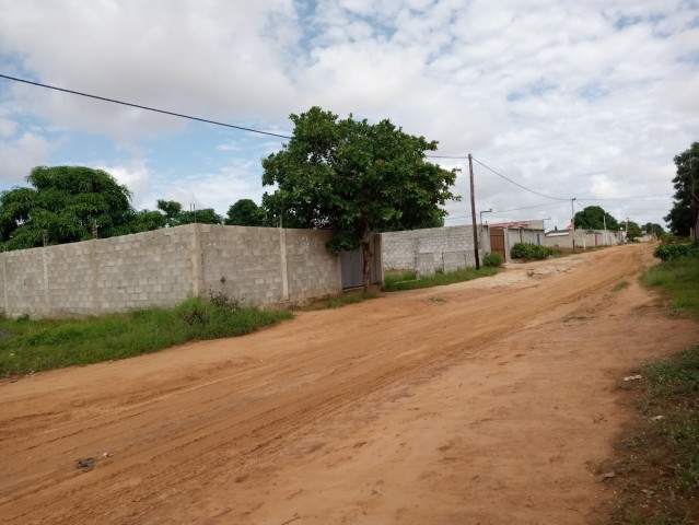 Venda Venda de uma casa com quintal. Kk5000