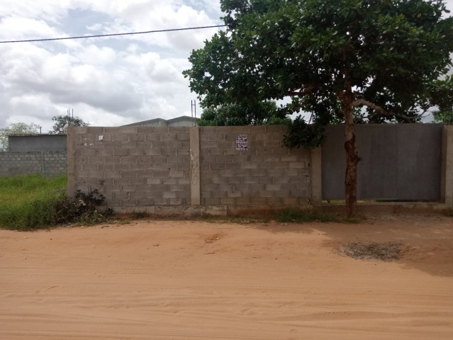 Venda Venda de uma casa com quintal. Kk5000