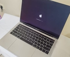 A venda Mac book Pro touch bar