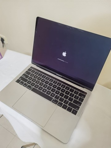 Venda Mac book Pro touch bar