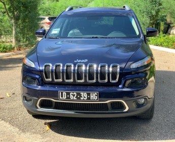 A venda Jeep Cabmax Limited