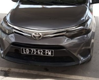 A venda TOYOTA YARIS