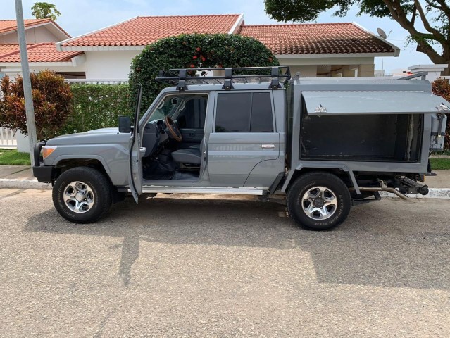 Venda Toyota Land Cruiser