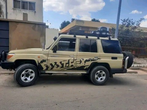 Venda Desapego de um Toyota Lande cruiser