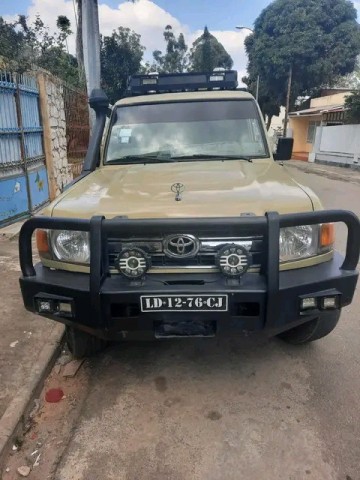 Venda Desapego de um Toyota Lande cruiser