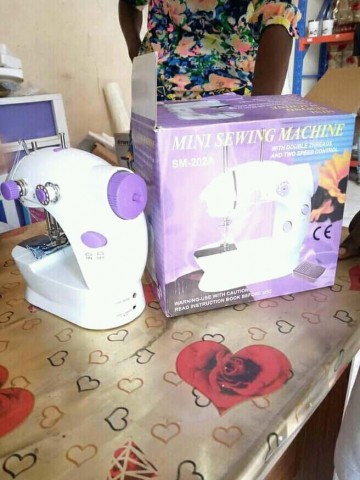 Venda MÁQUINA DE COSTURA PORTÁTIL