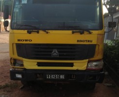 A venda Camião Basculante Sinotruck Howo