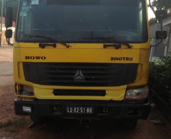 A venda Camião Basculante Sinotruck Howo