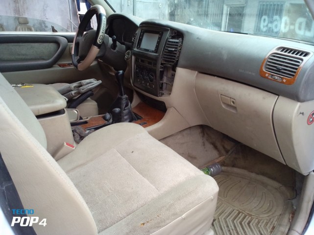 Venda Land Cruiser V8