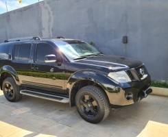 A venda Nissan Pathfinder