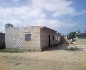 A venda Casas de 2 quartos e cozinha quintal não vedado, 7.000.000 kz negociáv...