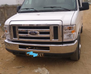 A venda Ford E350