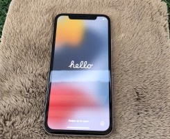A venda IPhone XS Max, 64Gb