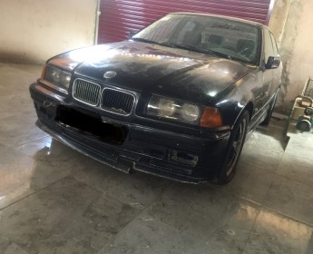 A venda BMW 320I