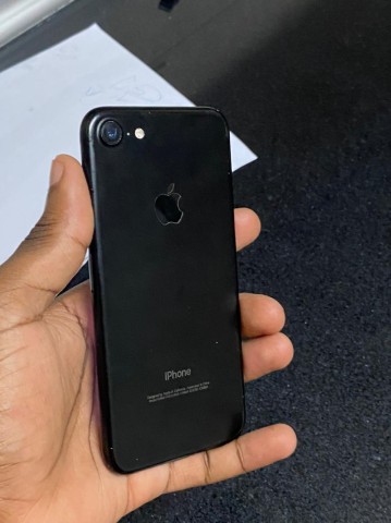 Venda IPhone 7 normal