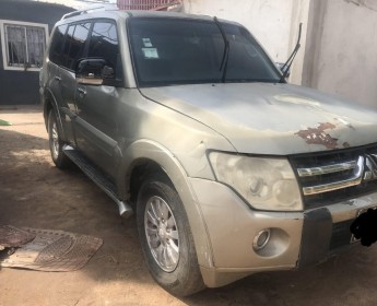 A venda Vendo a minha viatura Pajero V6