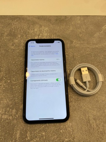Venda IPhone XR-235.000