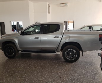 A venda Mitsubishi L 200 Sportero 2022 Topo de Gama