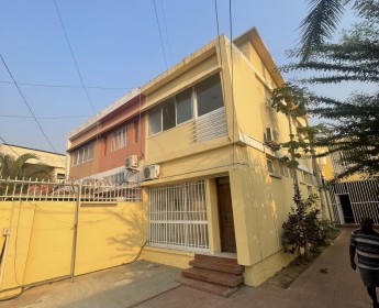 A venda ARRENDAR : VIVENDA V7+1 MAIANGA RUA AIRES DE MENEZES