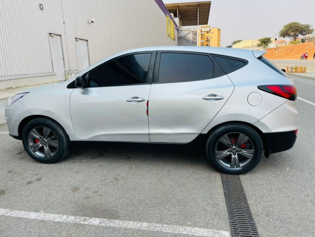 Venda Yhundai tucson impecável