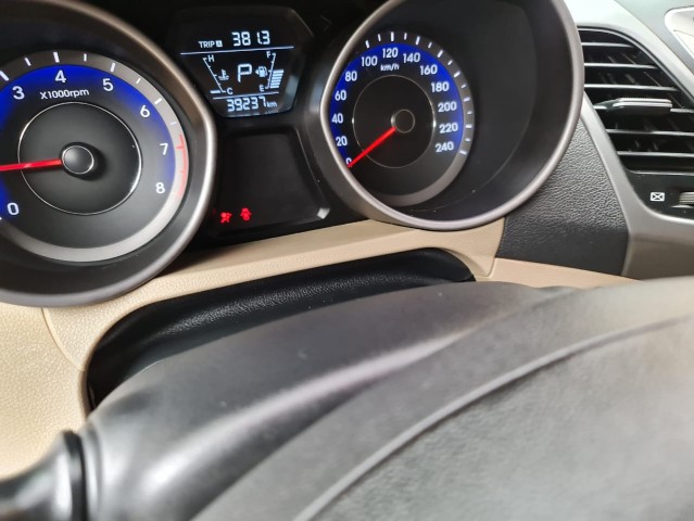 Venda Yhundai elantra impecável full