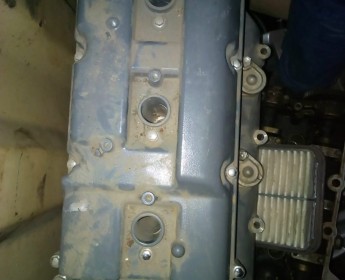 A venda Motor de Barco de Pesca 4 cilindros e 3 cilindros