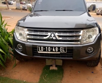 A venda Mitsubishi Pajero
