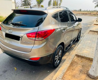 A venda Yhundai tucson IX35 impecável